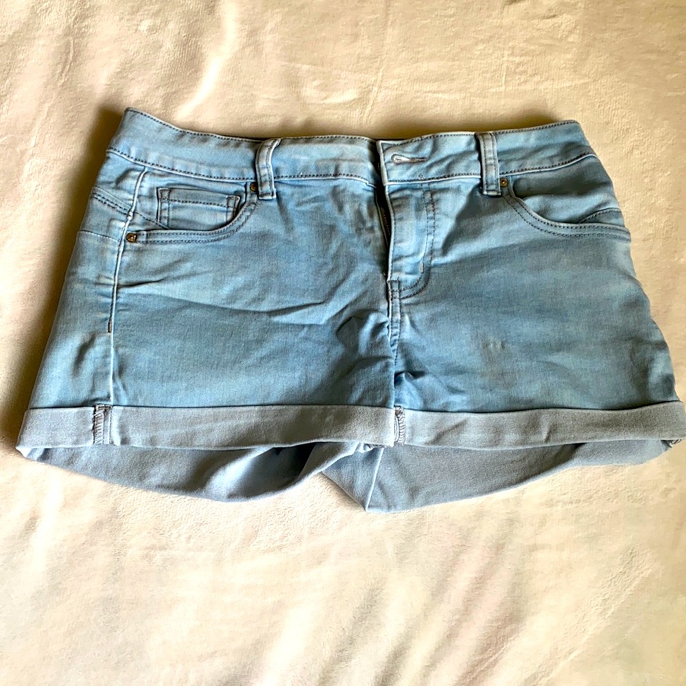 Woman’s jeans shorts